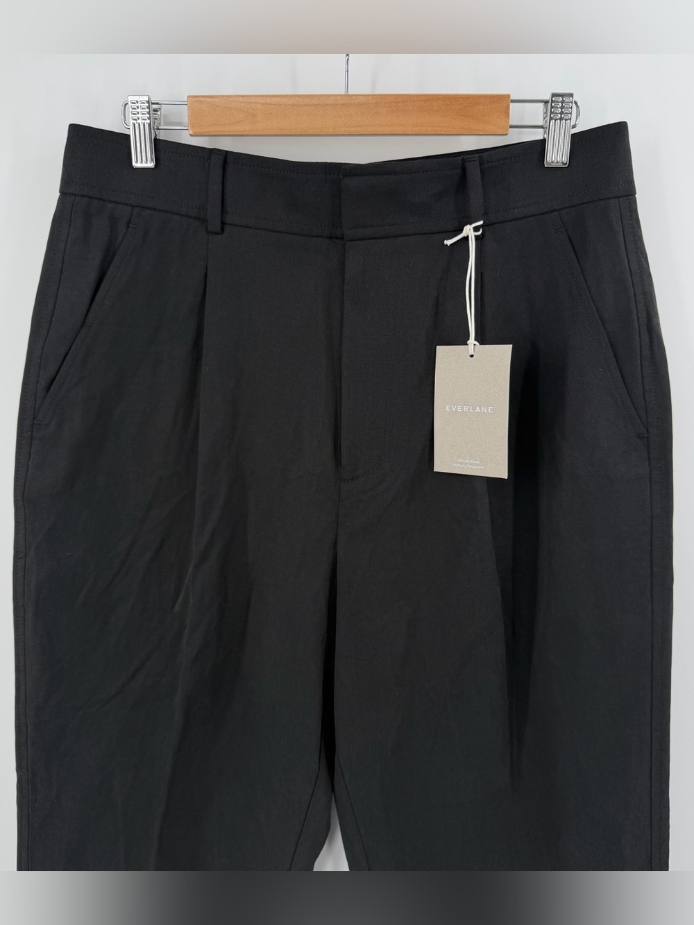 Everlane The Tencel Way-High Taper Pant in black Size 10 - Picture 3 of 9